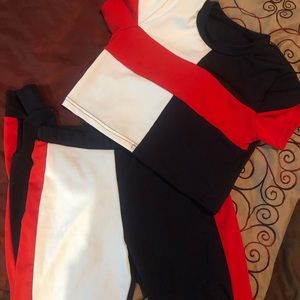 SOLD**Women’s 2 piece set MED